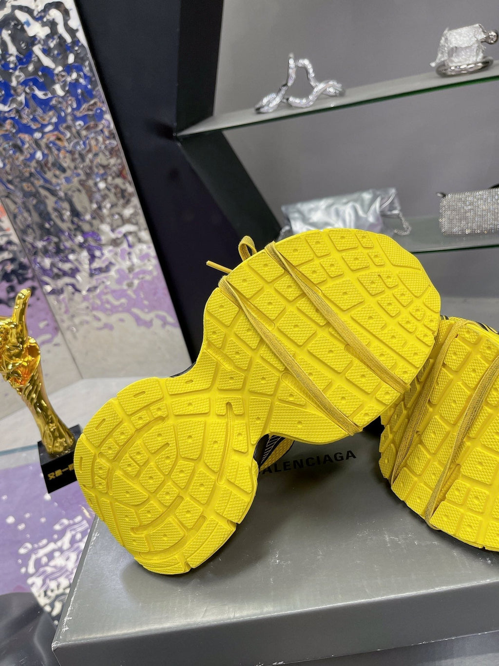 3XL SNEAKER IN YELLOW MIX BLACK MESH AND POLYURETHANE