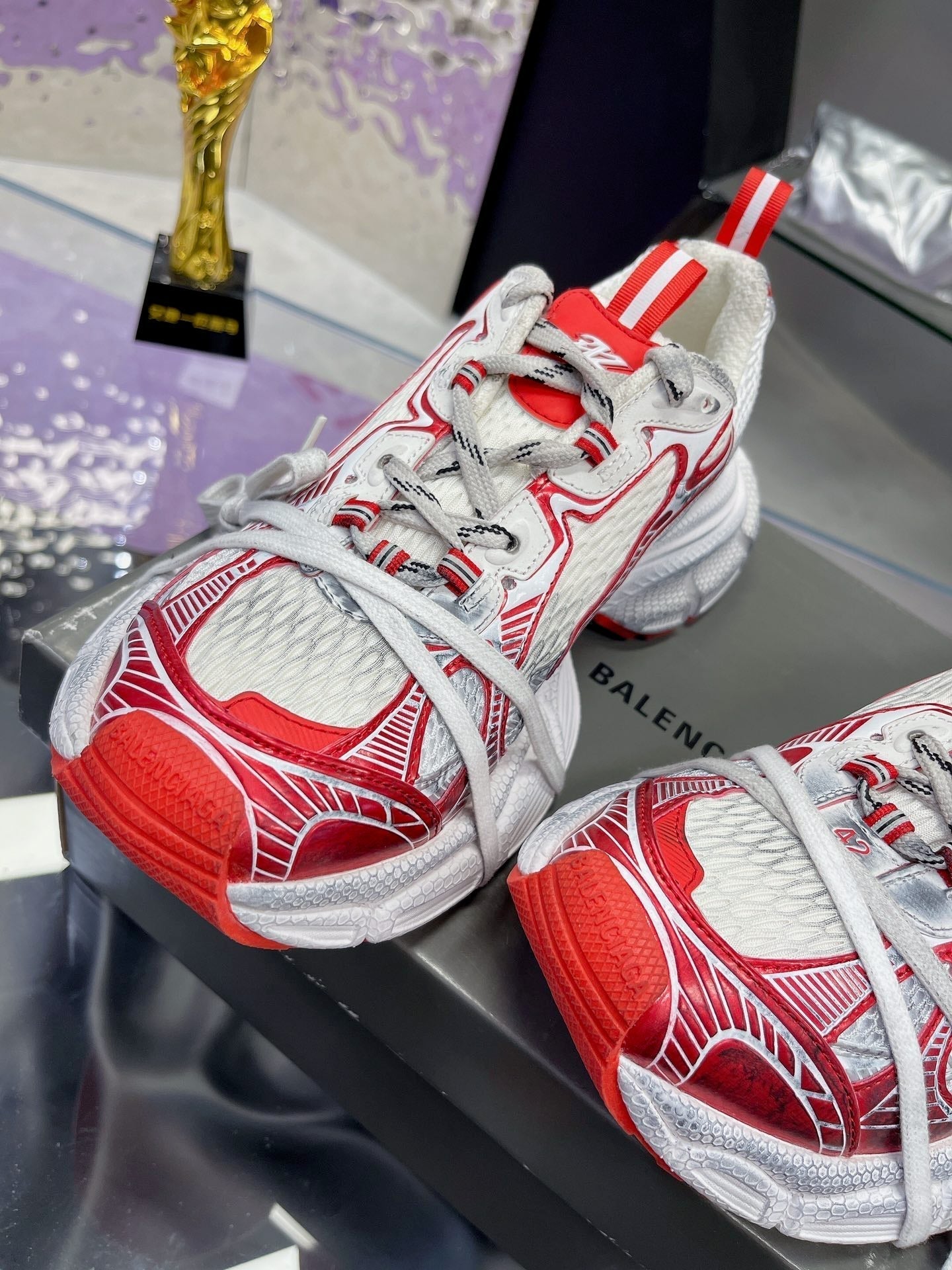 3XL SNEAKER IN RED MIX WHITE MESH AND POLYURETHANE