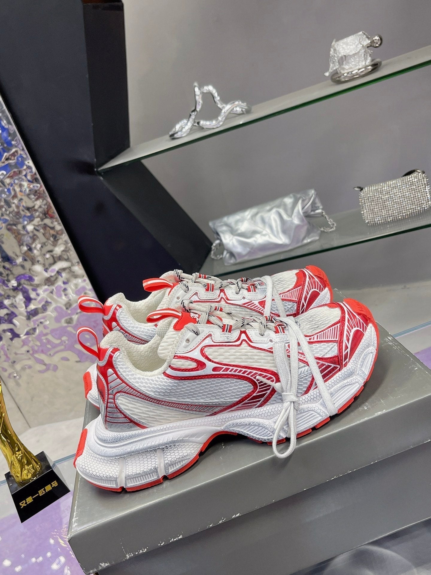 3XL SNEAKER IN RED MIX WHITE MESH AND POLYURETHANE