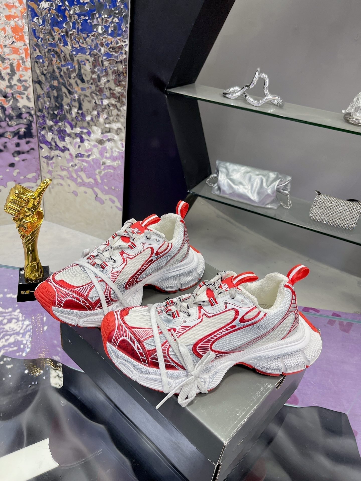 3XL SNEAKER IN RED MIX WHITE MESH AND POLYURETHANE