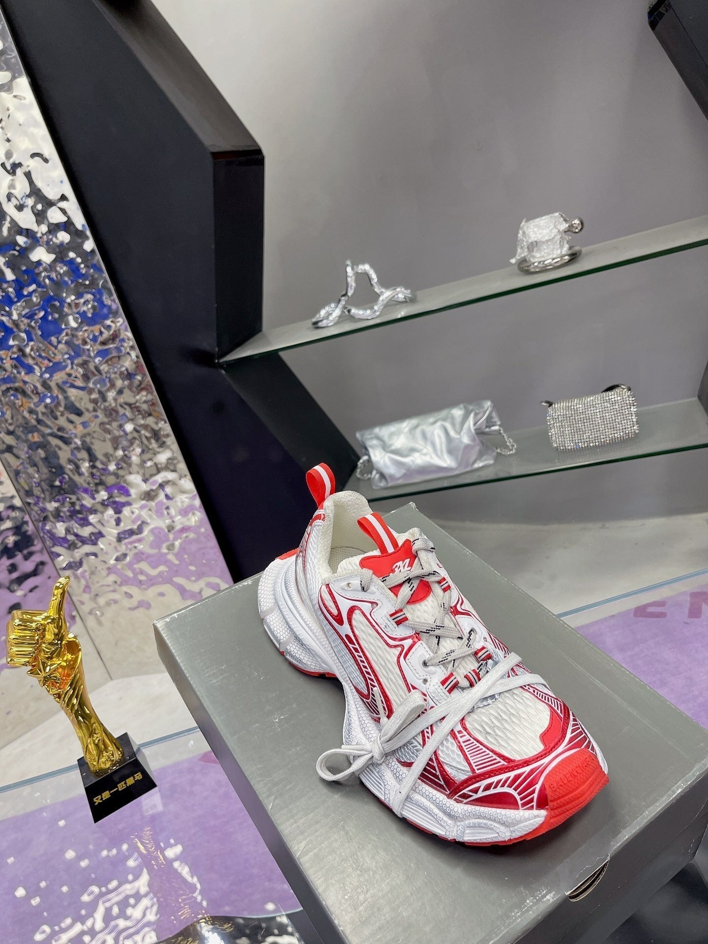 3XL SNEAKER IN RED MIX WHITE MESH AND POLYURETHANE