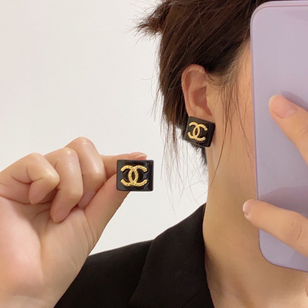 18K  Chanel Black Resin Square Earrings