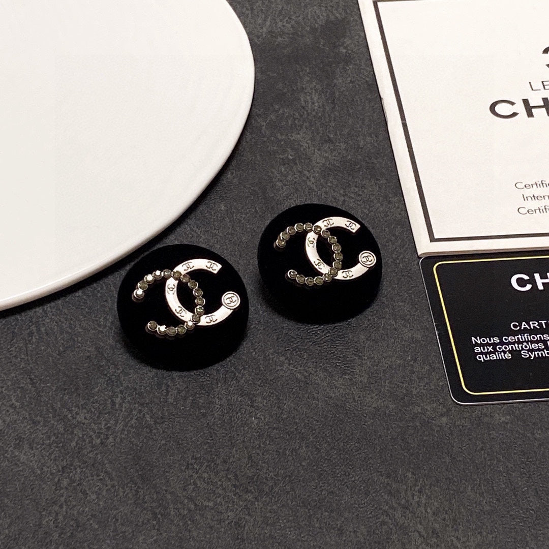18K  Chanel Black Resin Circle Earrings