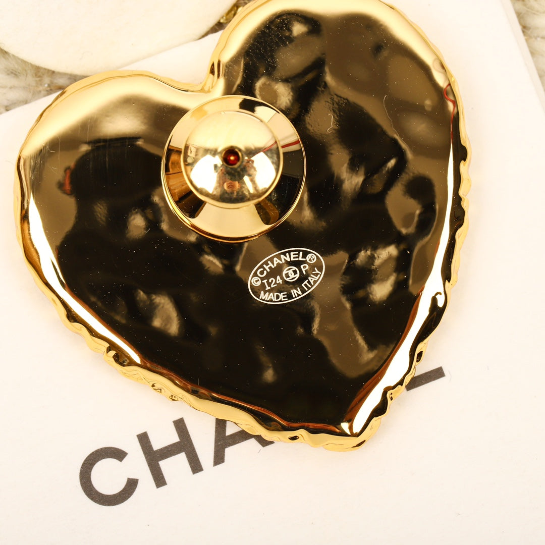18K  Chanel Black Heart Brooch