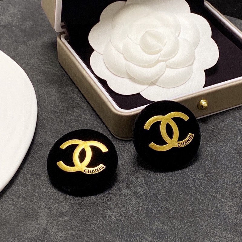 18K  Chanel Black Yellow Gold Earrings