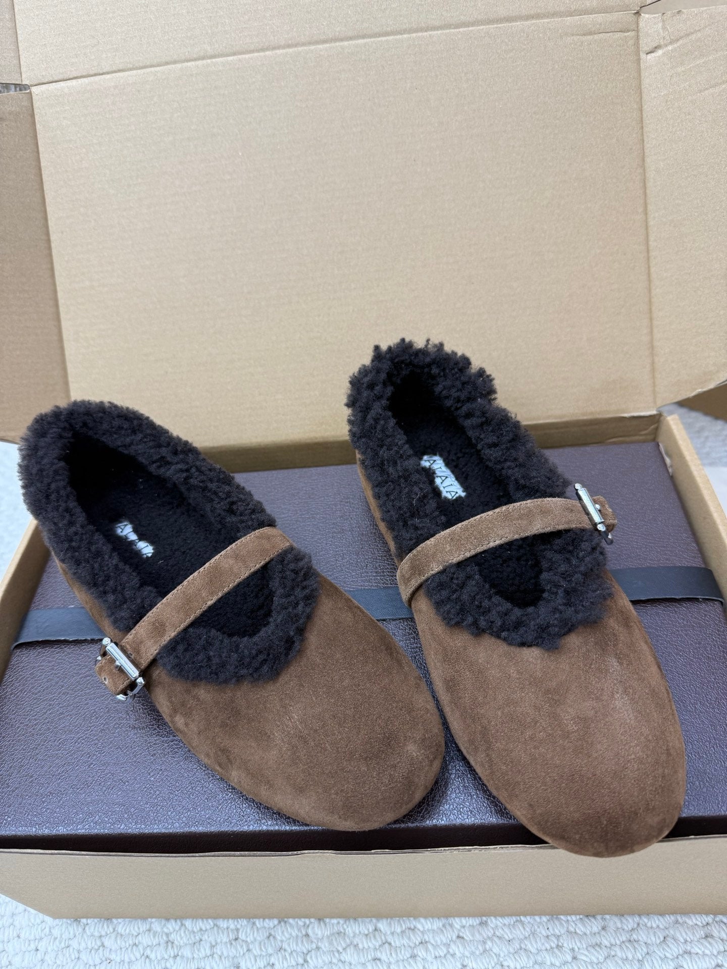 ALAIA 25S SHEARLING BALLET FLATS IN DARK BROWN SUEDE