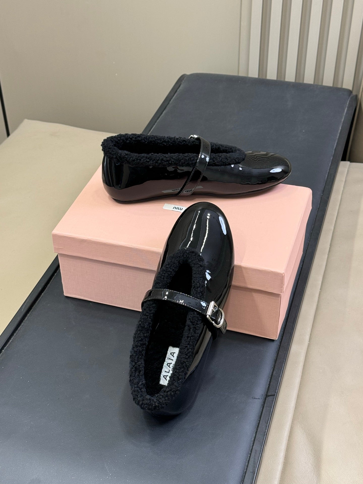 ALAIA 25S MARY JANE SHEARLING FLATS IN BLACK GLOSSY CALFSKIN