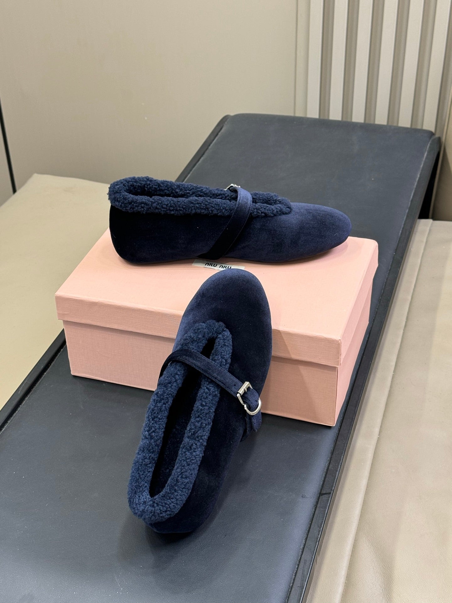 ALAIA 25S BALLET FLATS IN DARK BLUE VELVET