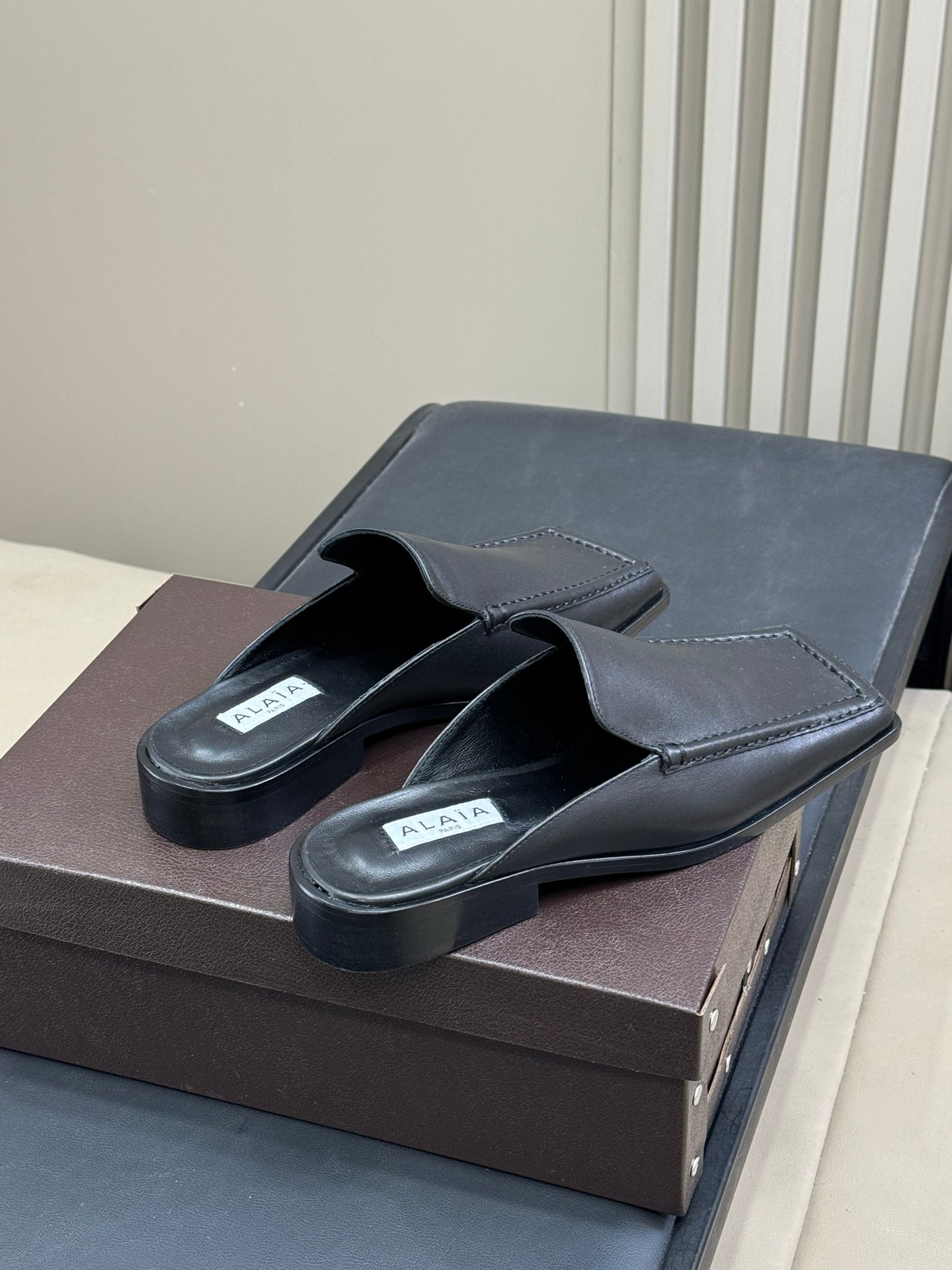 ALAIA 25S SQUARE LOAFER MULES IN BLACK CALFSKIN