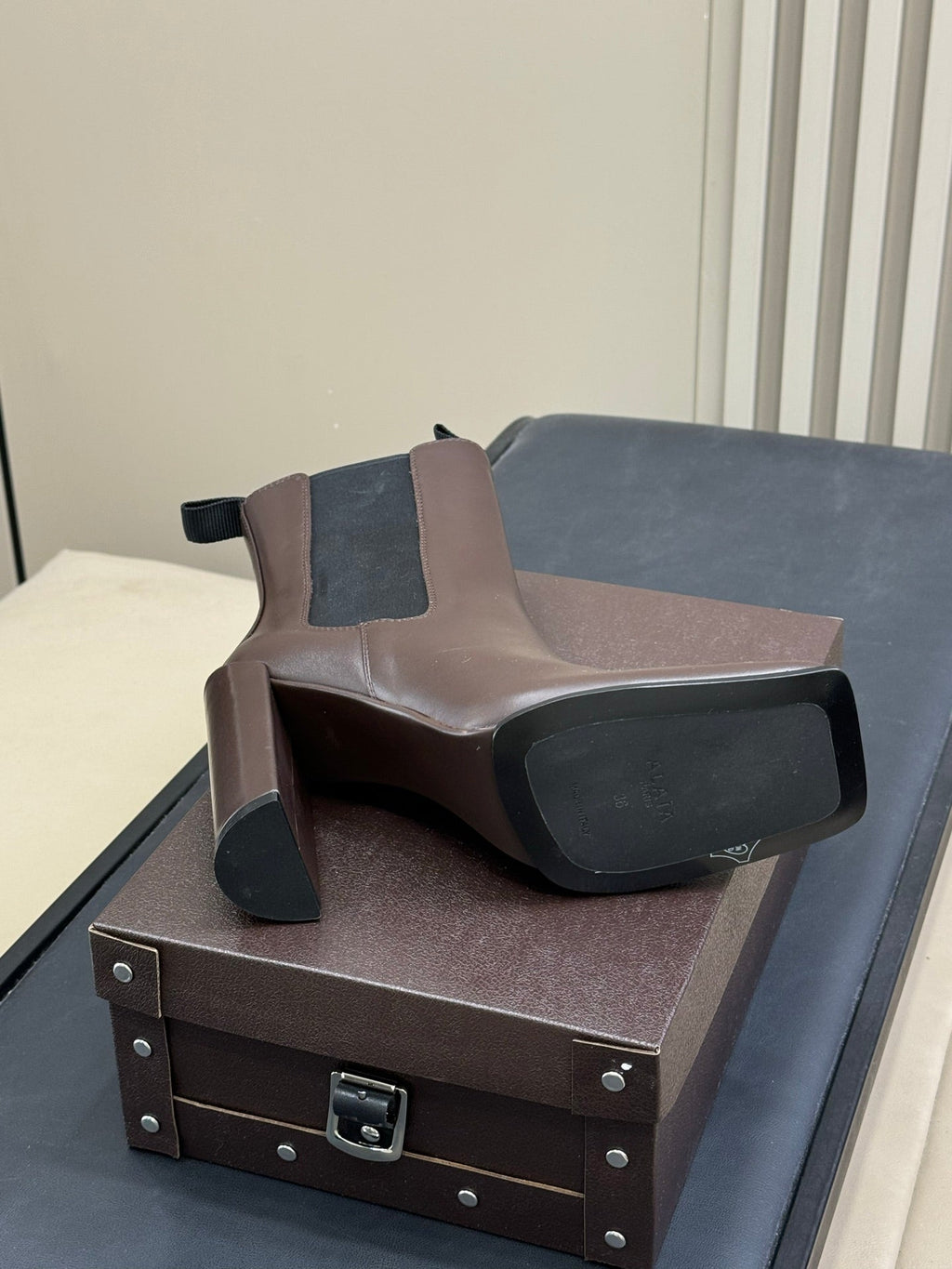 ALAIA 25S ANKLE HIGH-HEELED BOOTS IN BROWN CALFSKIN AND CANVAS