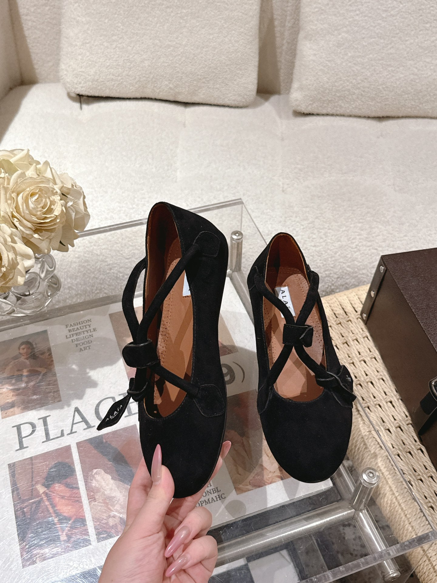 ALAIA 25S BALLET TECKEL IN BLACK SUEDE